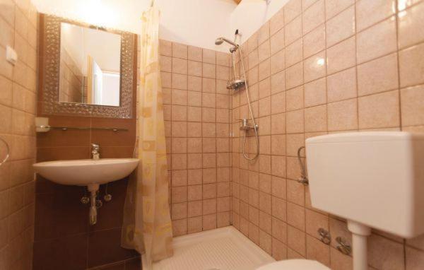 Villa 704 Batlug Luaran gambar