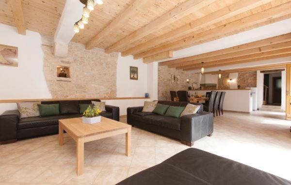 Villa 704 Batlug Luaran gambar