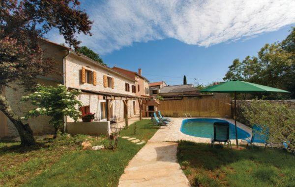 Villa 704 Batlug Luaran gambar