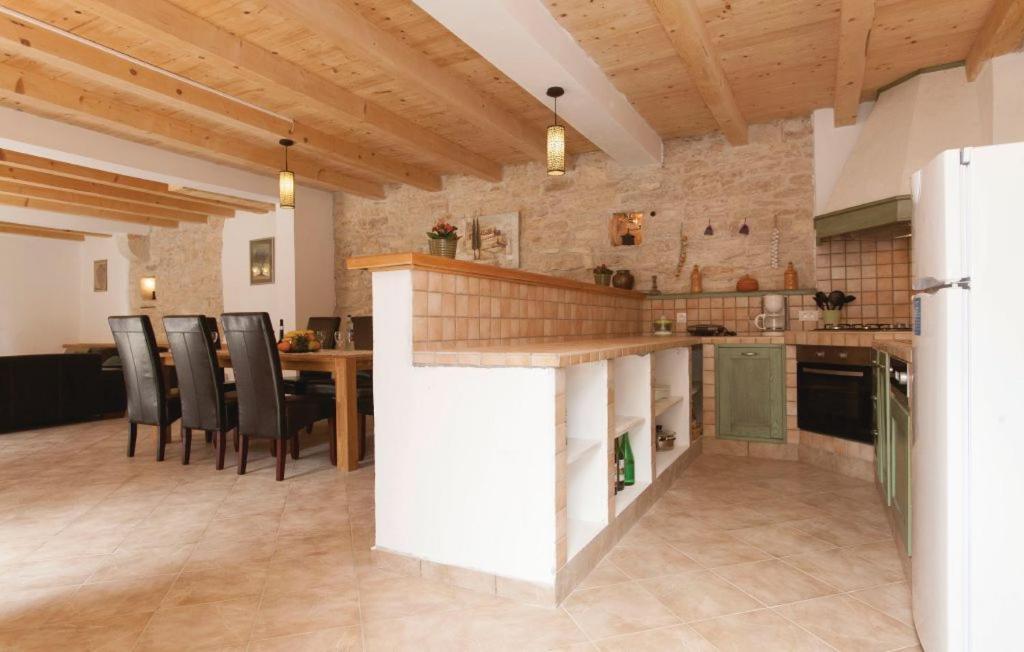 Villa 704 Batlug Luaran gambar